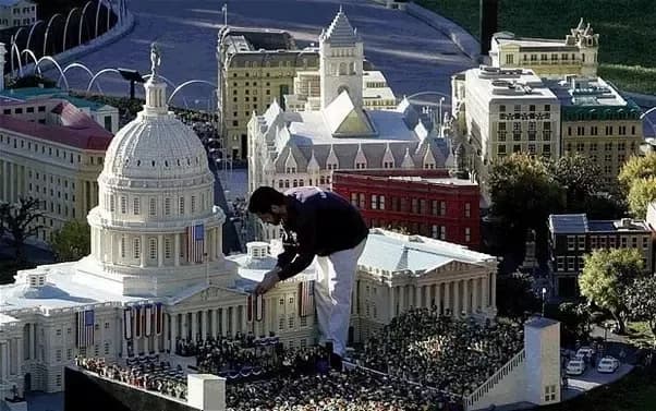 Medium complexity lego structure